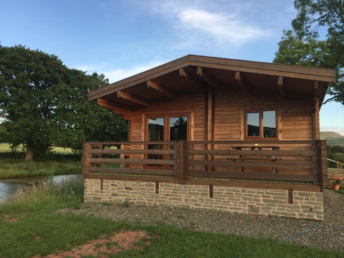 Redwood Lodge Ludlow Exterior photo